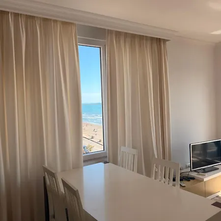 K Apartment *
